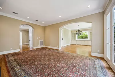 28 Hackberry Lane #C, Houston, TX 77027 - Photo 9