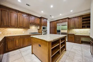 28 Hackberry Ln, Houston, TX 77027 - Photo 13