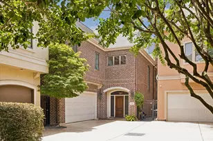 28 Hackberry Ln, Houston, TX 77027 - Photo 1