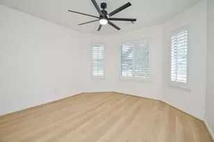 2902 Silent Dr, Sugar Land, TX 77498 - Photo 15