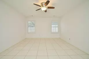 2902 Silent Dr, Sugar Land, TX 77498 - Photo 11