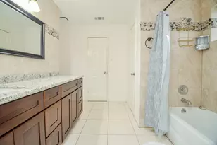 2902 Silent Dr, Sugar Land, TX 77498 - Photo 13