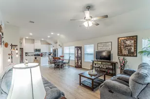 32410 Willow Holw Wy, Waller, TX 77484 - Photo 9