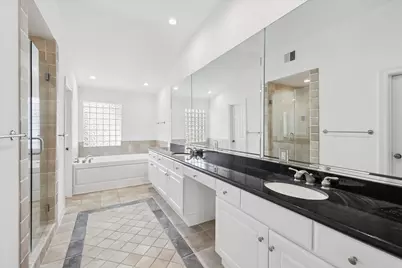 2638 Wroxton Road, West University Place, TX 77005 - Photo 13