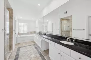 2638 Wroxton Rd, West University Place, TX 77005 - Photo 13