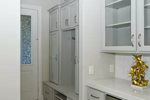 2431 Prairie Hollow Ln, Houston, TX 77077 - Photo 17