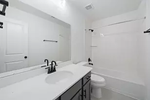 3915 Silver Falls Ln, League City, TX 77573 - Photo 11