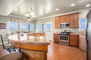 883 Gulf Cedar Dr, Port Bolivar, TX 77650 - Photo 9