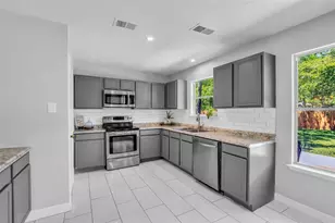 16919 Lacing Ct, Crosby, TX 77532 - Photo 5