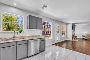 16919 Lacing Ct, Crosby, TX 77532 - Photo 7