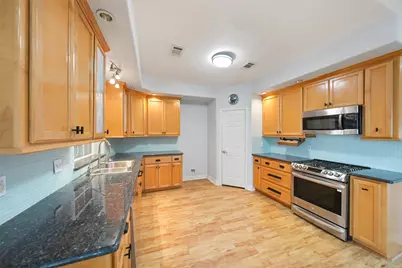 113 Bayou Vista Drive, Hitchcock, TX 77563 - Photo 15