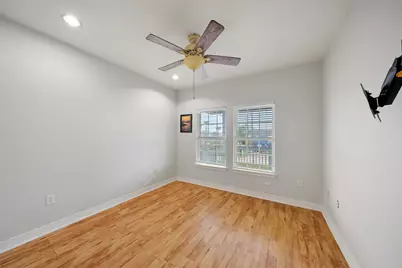113 Bayou Vista Drive, Hitchcock, TX 77563 - Photo 25