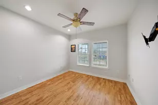 113 Bayou Vista Dr, Hitchcock, TX 77563 - Photo 25
