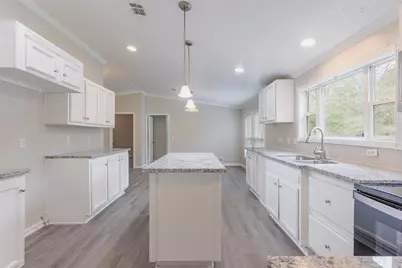 1520 W Creek Drive, Conroe, TX 77304 - Photo 9
