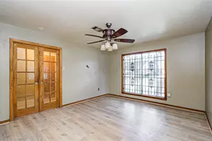 8428 Swiftwater Ln, Houston, TX 77075 - Photo 3