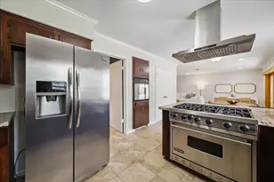 9777 Larston St, Houston, TX 77055 - Photo 1
