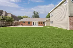 9777 Larston St, Houston, TX 77055 - Photo 9