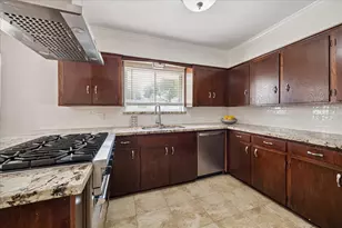 9777 Larston St, Houston, TX 77055 - Photo 23