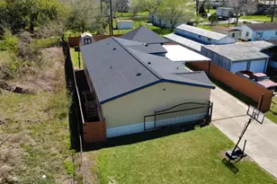 3233 Clarksville St, La Porte, TX 77571 - Photo 27