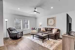 2521 Honey Nest Ln, Conroe, TX 77301 - Photo 3