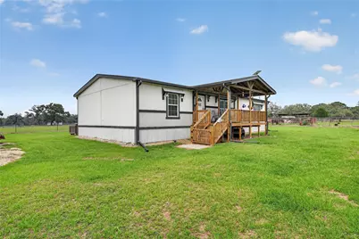6072 County Road 122, Hallettsville, TX 77964 - Photo 33