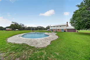 6072 Co Rd 122, Hallettsville, TX 77964 - Photo 31