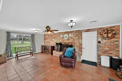6072 County Road 122, Hallettsville, TX 77964 - Photo 15