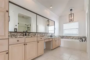 5208 Blossom St, Houston, TX 77007 - Photo 7