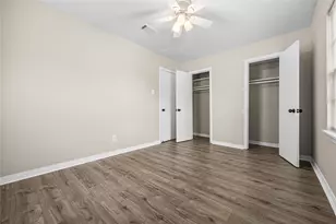 223 Wildwood St, Baytown, TX 77520 - Photo 21