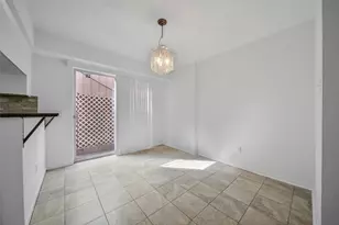 1403 Blalock Rd, Houston, TX 77055 - Photo 7