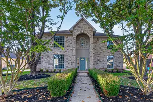 8010 Ashley Cir Dr N, Houston, TX 77071 - Photo 1