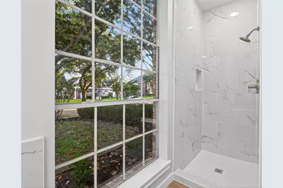 8010 Ashley Circle Drive N, Houston, TX 77071 - Photo 17