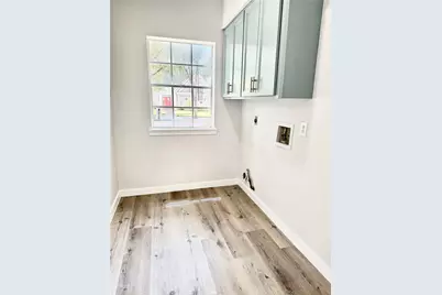 8010 Ashley Circle Drive N, Houston, TX 77071 - Photo 9