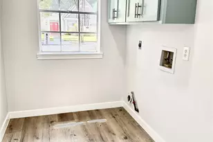 8010 Ashley Cir Dr N, Houston, TX 77071 - Photo 9