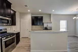 6544 Castle Loch Ct, Houston, TX 77048 - Photo 9