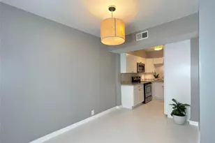 2601 Bellefontaine St, Houston, TX 77025 - Photo 5