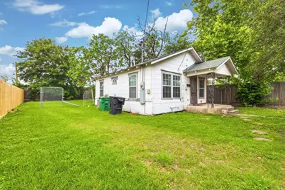 905 Dorothy Street, Houston, TX 77008 - Photo 1