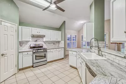 7215 Pembrough Lane, Katy, TX 77494 - Photo 9