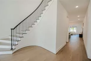 8810 Carousel Ln A, Houston, TX 77080 - Photo 5