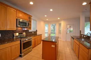 12110 Laurel Ct, Stafford, TX 77477 - Photo 15