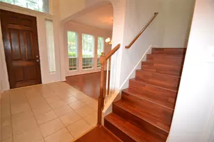 12110 Laurel Ct, Stafford, TX 77477 - Photo 5