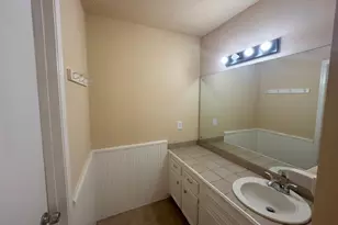 5921 Arncliffe Dr, Houston, TX 77088 - Photo 11