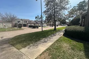 5921 Arncliffe Dr, Houston, TX 77088 - Photo 5