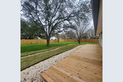 1608 Longhofer Street, Brenham, TX 77833 - Photo 3