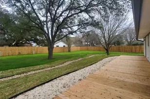 1608 Longhofer St, Brenham, TX 77833 - Photo 3