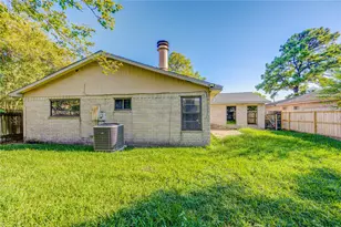 1510 Chestnut Tree Ln, Houston, TX 77067 - Photo 35