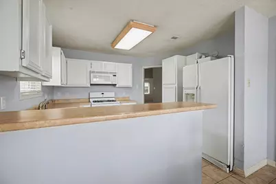 454 Lost Rock Drive, Houston, TX 77598 - Photo 5