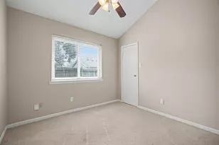 454 Lost Rock Dr, Houston, TX 77598 - Photo 17