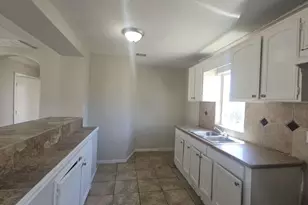 2301 Caplin St, Houston, TX 77026 - Photo 5