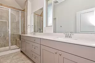 1429 Northwood Blf Ln, Pinehurst, TX 77362 - Photo 19